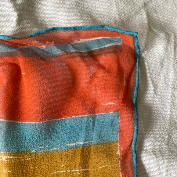 VERA Neumann NOS PRISTINE Silk Blend Bold Stripe Scarf w Hand Rolled Edges - Picture 7 of 9